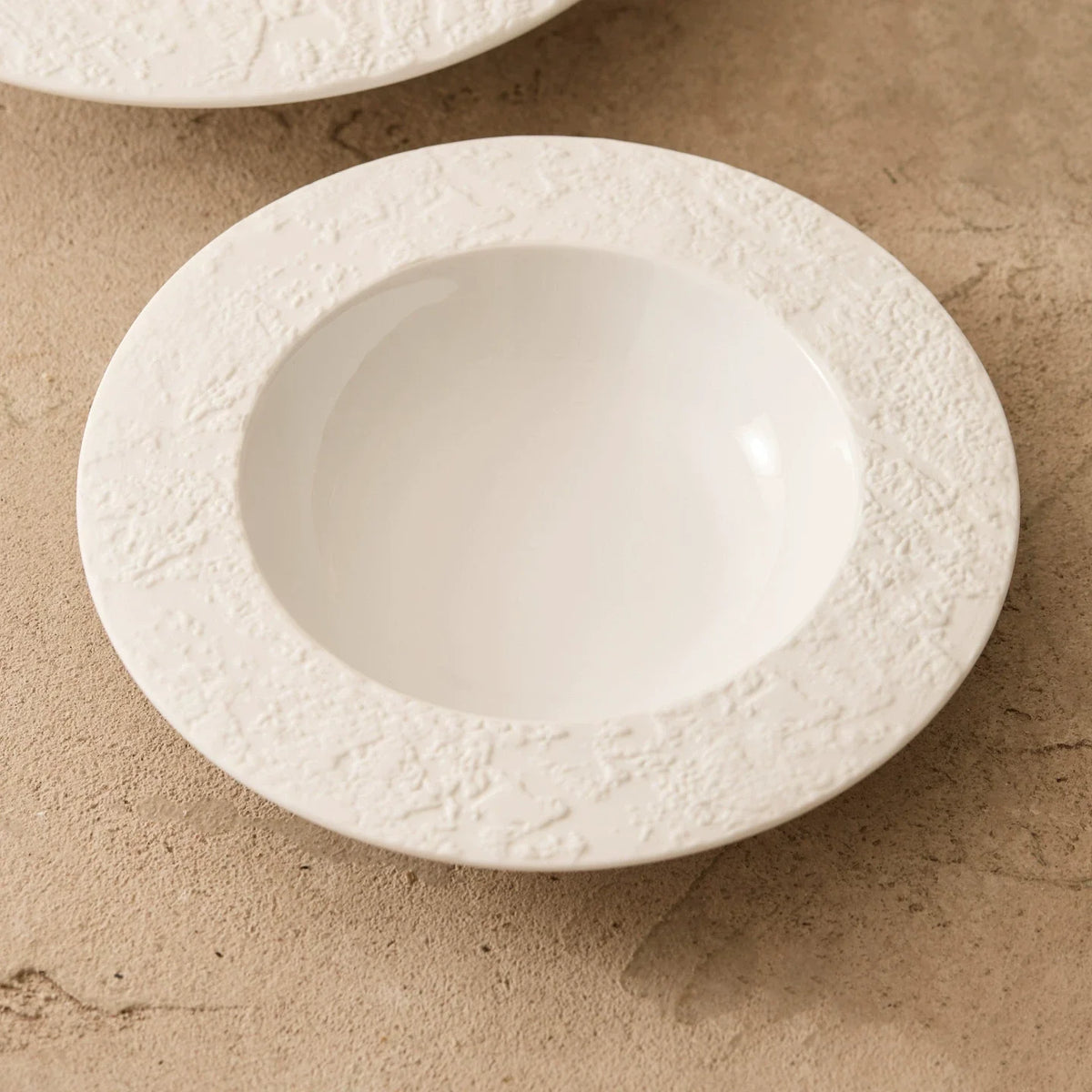"Phantom Sand" Wide-Rim Soup Plate – Pure White Ceramic Pasta Bowl