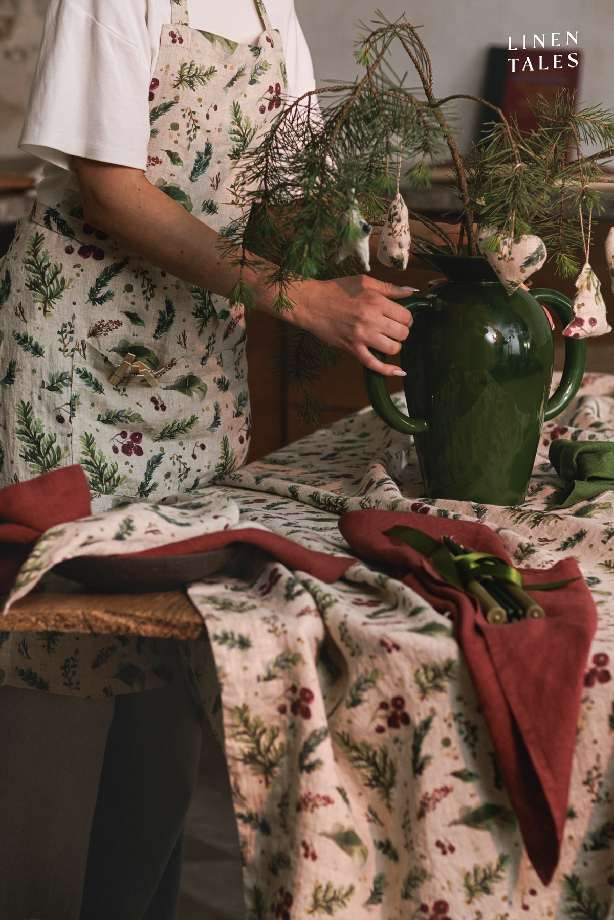 Winter Berries Linen Tablecloth