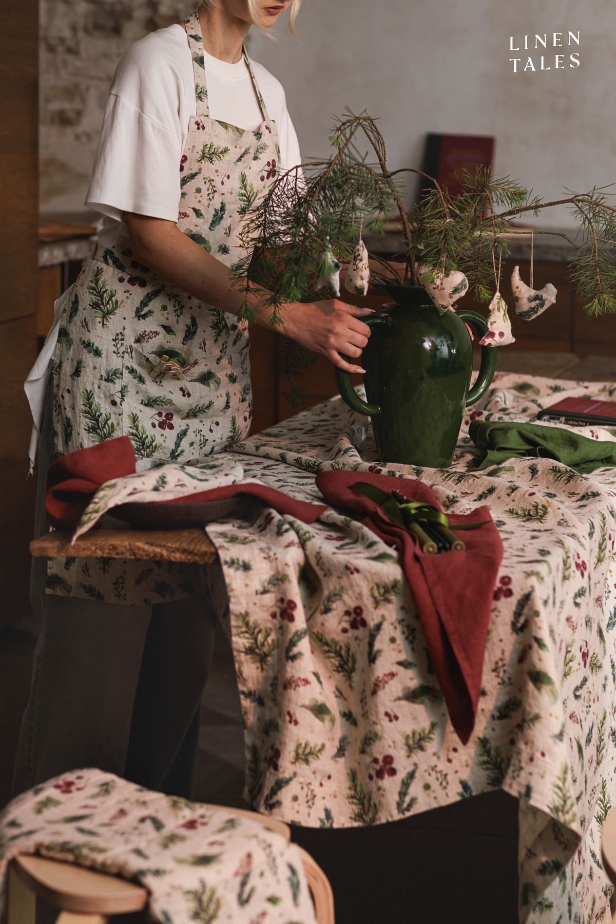 Winter Berries Linen Tablecloth