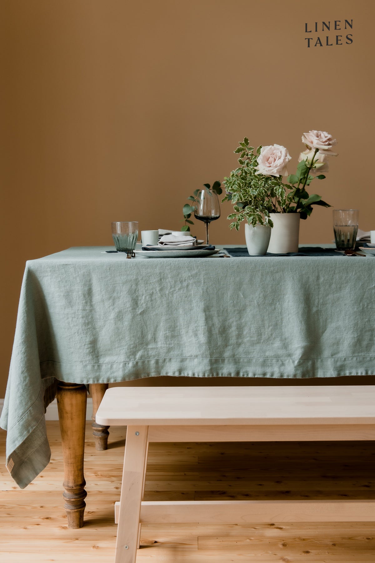 Green Milieu Linen Tablecloth